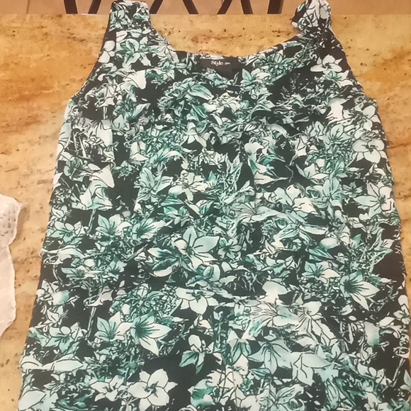 Ann Taylor , Style and Co. And Others Assorted Sleeveless Blouse 👚 Lot Size Med - Picture 5 of 5